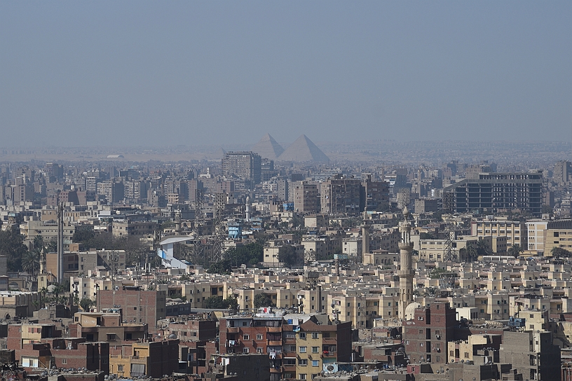 96 MAK_6984.jpg - Sullo sfondo le Piramidi di Giza.